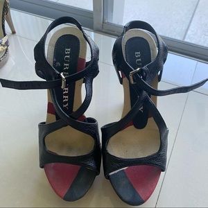 Burberry heels size 7 great condition wooden heel